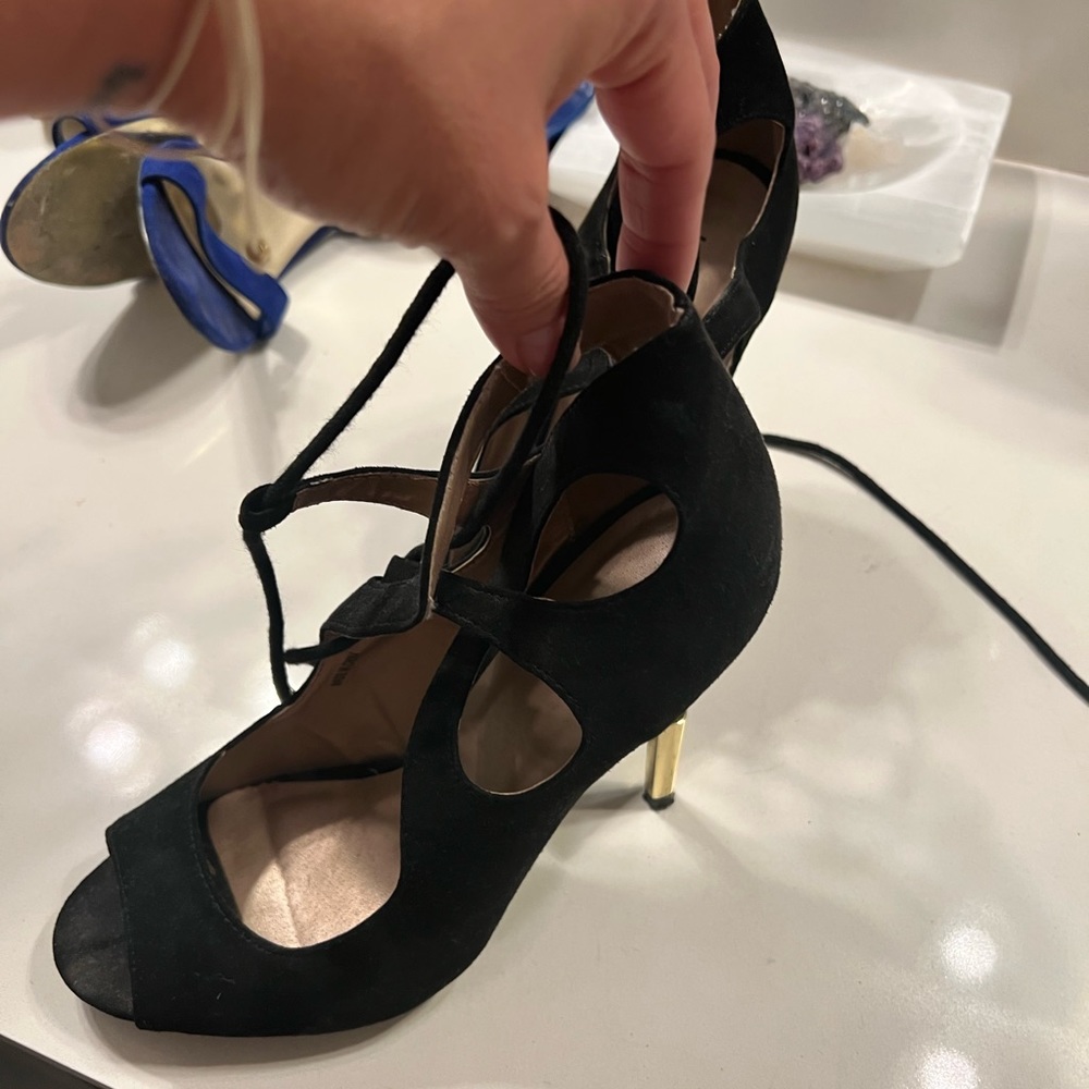 Bebe black suede size 9 gold heal